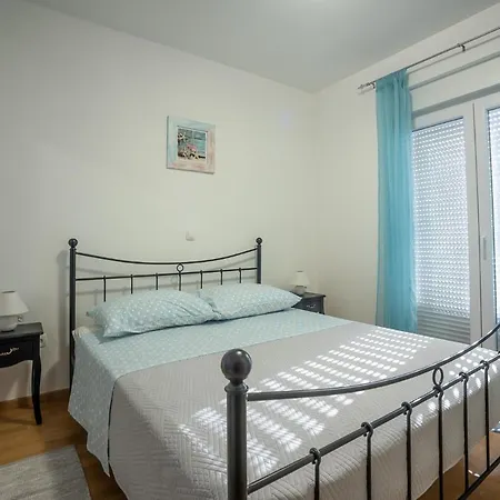 Sandrina Apartment