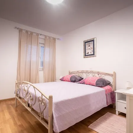 Apartamento Sandrina Vrsi