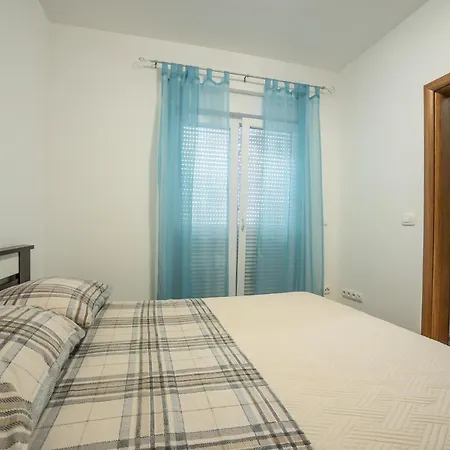 Sandrina Apartment