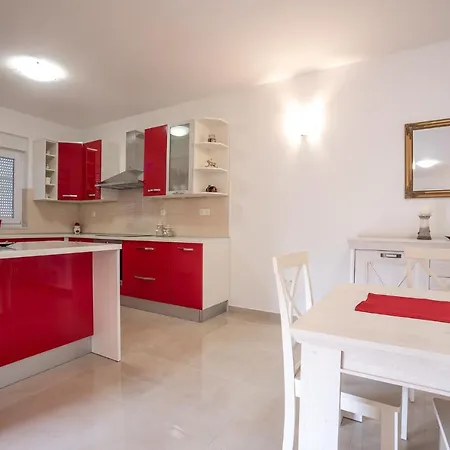 Apartment Sandrina Vrsi