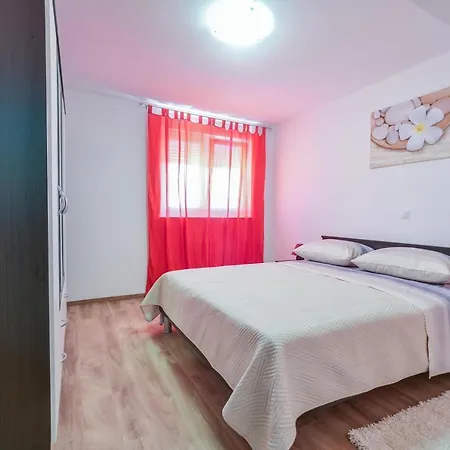Sandrina Apartment