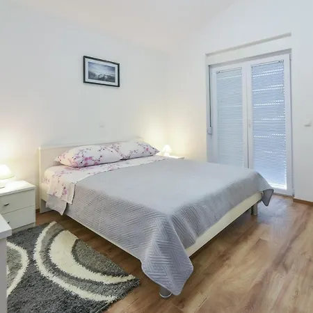 Sandrina Apartamento