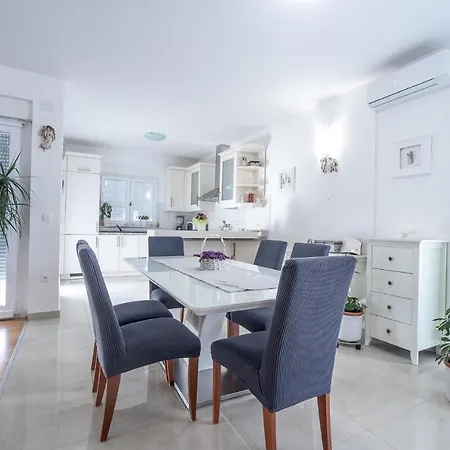 Sandrina Apartament