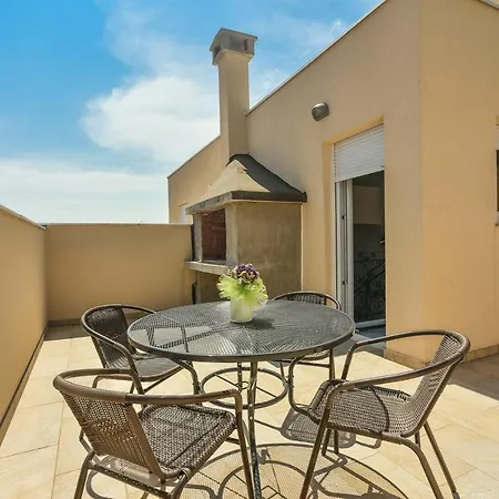 Sandrina Appartement *